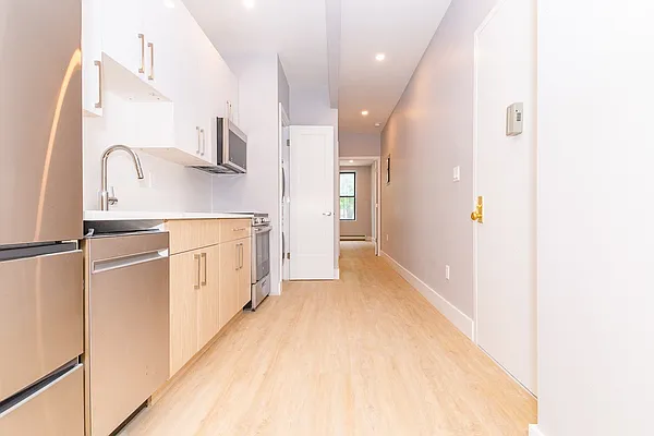 Rented by MySpaceNYC | media 15