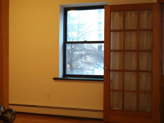3rd image of 20 Orchard St APT 2F
