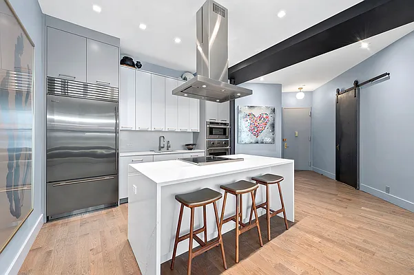 Sold by Compass | media 7