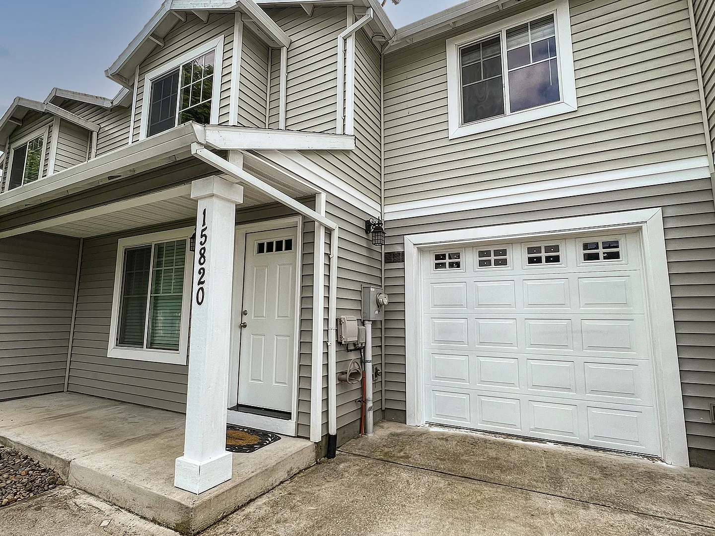 Spacious 4-Bedroom Townhome with Modern Features and Prime Location — Photo 3