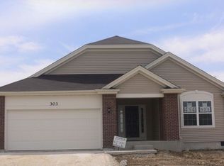 303 Purcell Rd, Volo, IL 60073