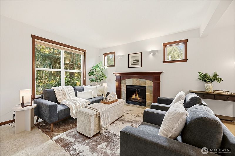 4th image of 1414 Lake Roesiger Drive