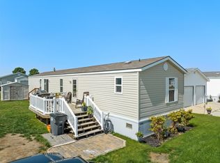 3970 Blue Bell Dr, Minot, ND 58701