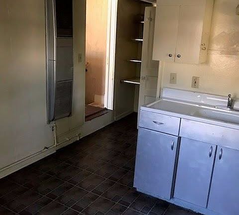 3rd image of 74 1/2 W Stevens St