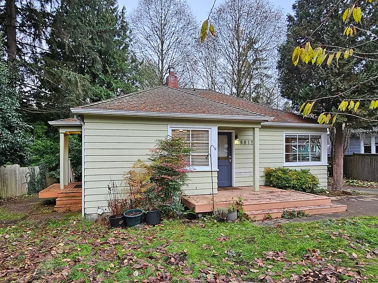 8815 Ravenna Ave NE — Photo 14