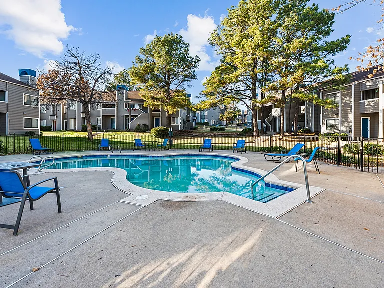 Silver Springs Apartments — Photo 25