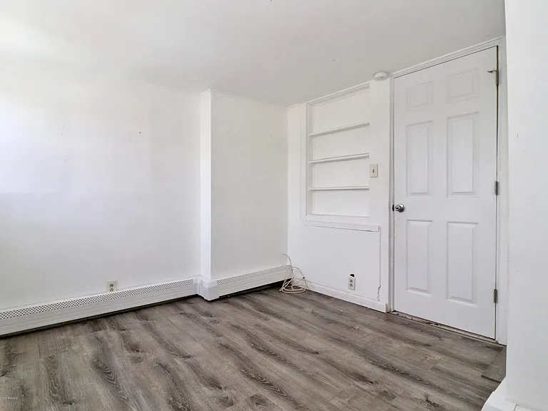 80 Shore Blvd #2 — Photo 15
