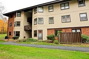 1st image of 15 Essex Place #B