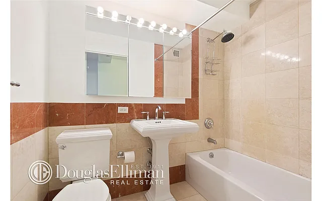 Rented by Douglas Elliman | media 15