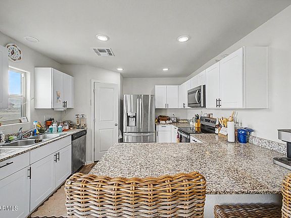 5th image of 3805 N JUNIPER Drive