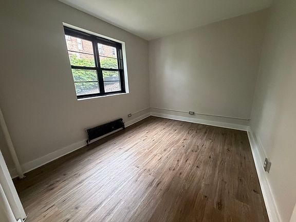 2nd image of 110 Belgrove Dr #2C