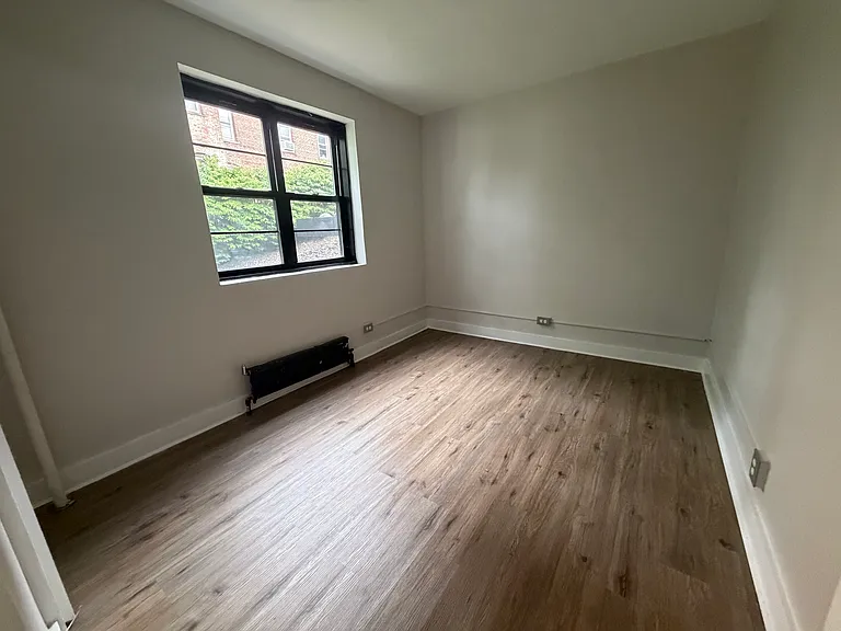 110 Belgrove Dr #2C — Photo 2