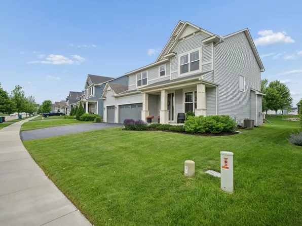 1416 Copper Hills Dr, Carver, MN 55315