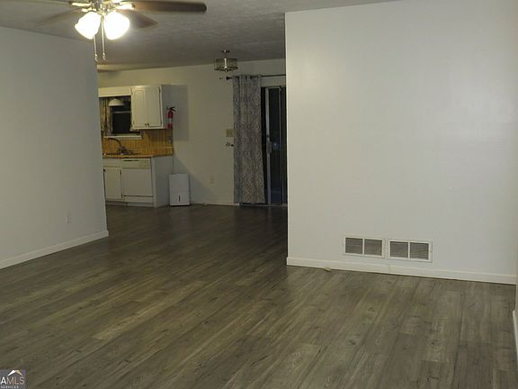 3rd image of 4720 Raleigh Ct SE