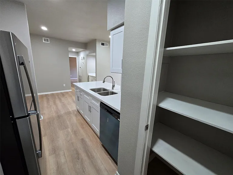 1818 Augusta Dr #15 — Photo 17