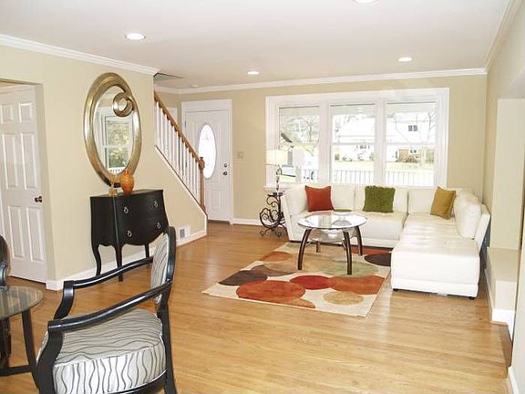 New floors, new lghtg