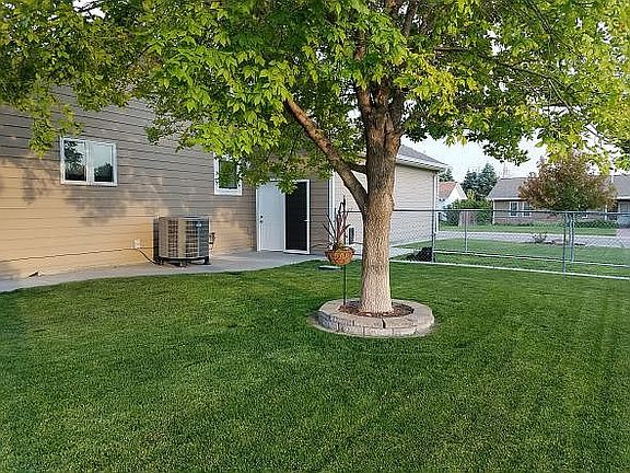 3rd image of 1909 E 32nd St
