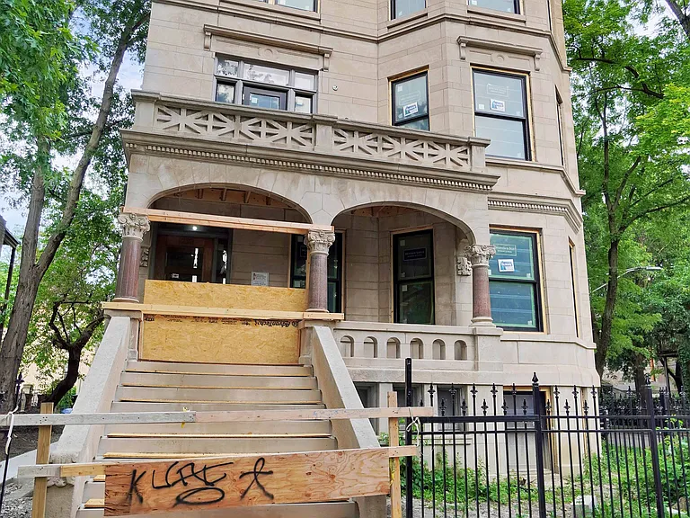 1233 N Hoyne Ave #3 — Photo 1