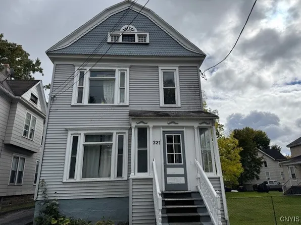 221 Lenox Ave, Oneida, NY 13421