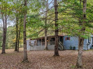 1999 Appletree Ln, Monterey, TN 38574