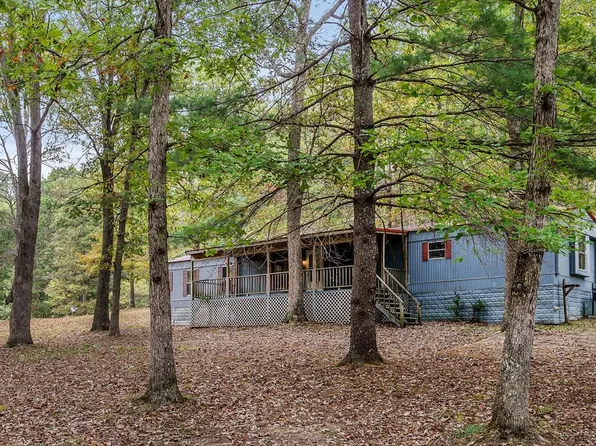 1999 Appletree Ln, Monterey, TN 38574