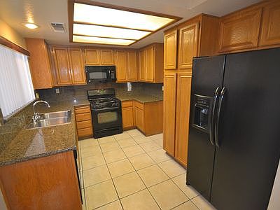 5th image of 325 Templeton Dr