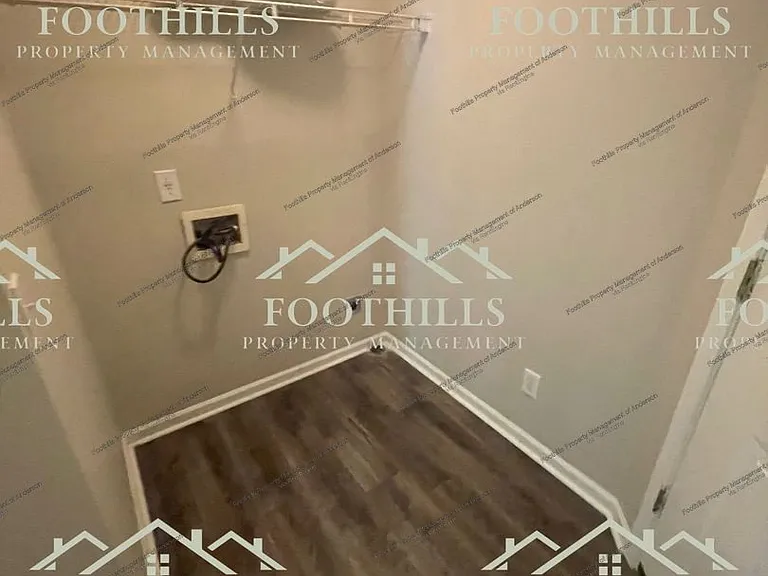 129 Ashton Ln — Photo 13