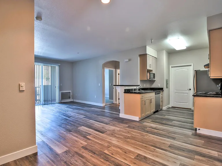 Catalina Luxury Apartments — Photo 23