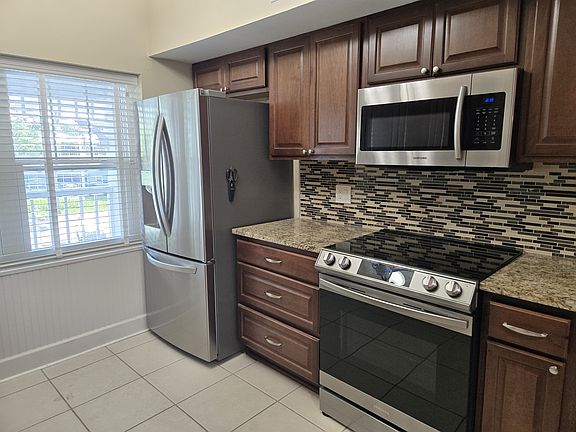 5th image of 2533 Dolly Bay Driveunit #306