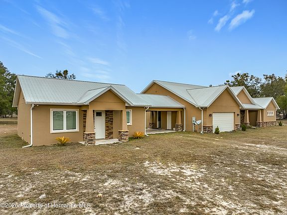5th image of 540 NW 165th Court Rd