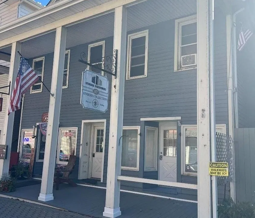 17 Main St