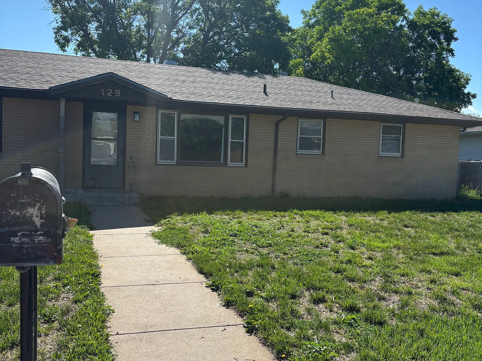 4 bed, 1.5 bath, $1,750 — Photo 1