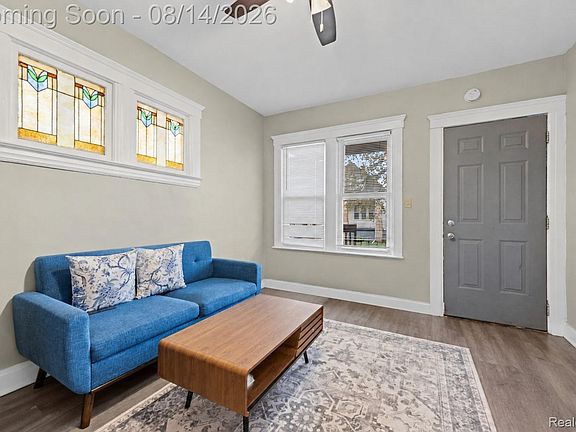3rd image of 2143 Trowbridge St