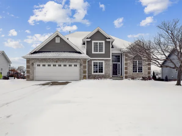 803 N V St, Indianola, IA 50125