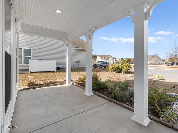 4th image of 5007 Jetty Court