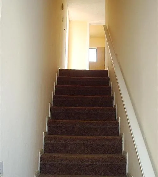 7401 Lakehurst Rd — Photo 3