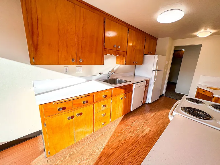 IRO Apartments — Photo 36