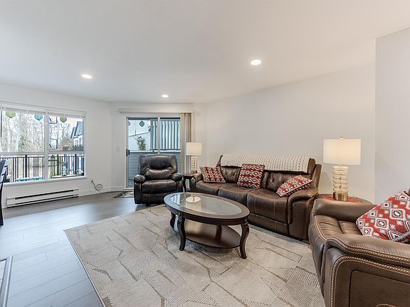 2nd image of 4955 River Rd #308