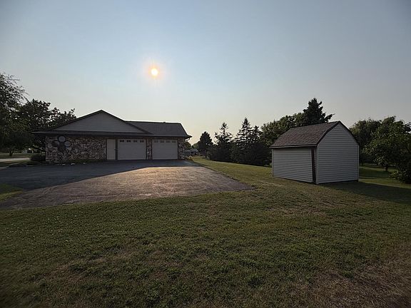 4th image of 116 Colonial DRIVE