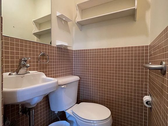3rd image of 3 Tower Hill Ct