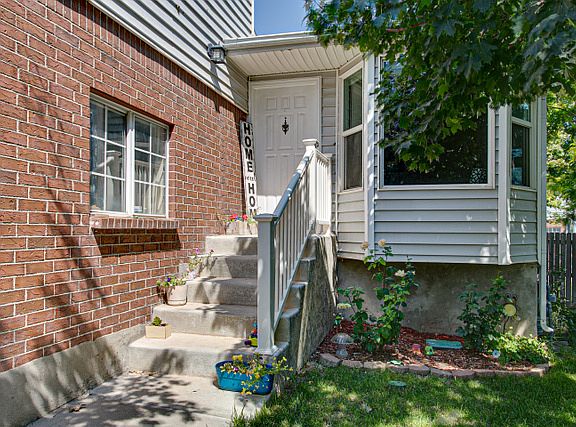 3rd image of 7229 S Charisse Cir