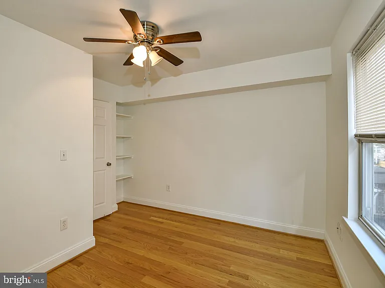 1319 Belmont St NW — Photo 27