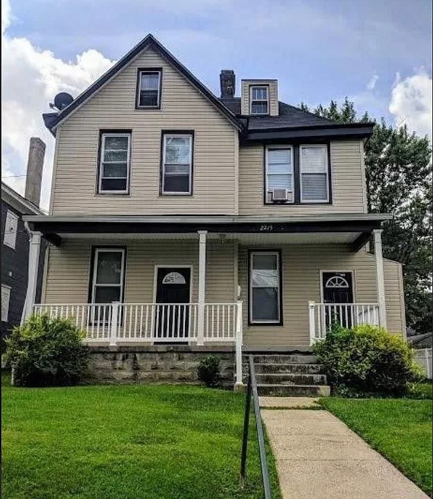 1st image of 2215 Washington Ave #3