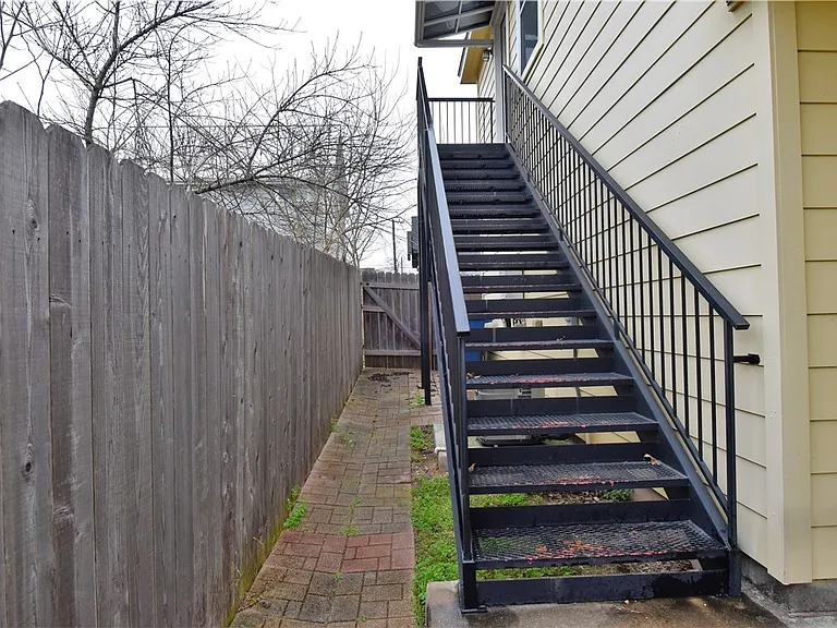 1306 Walnut Ave #B — Photo 2