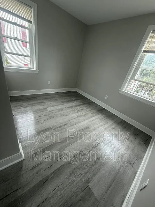 Studio, $1,395 — Photo 3