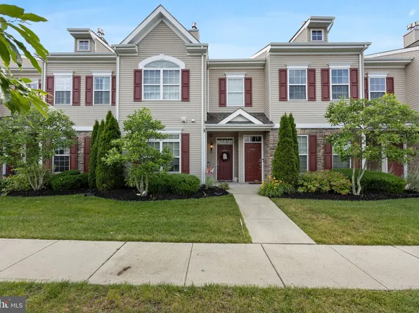 509 Degas Ct, Williamstown, NJ 08094
