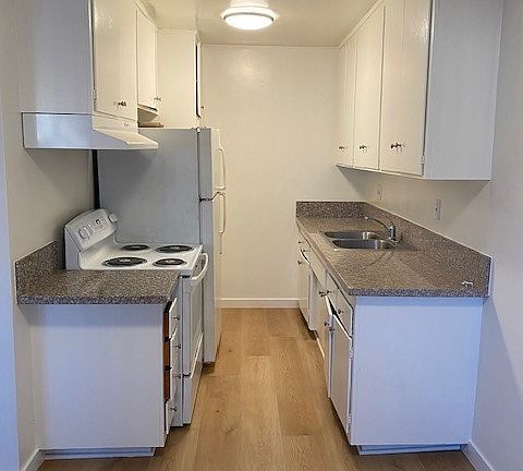 3rd image of 336 E Santa Anita Ave