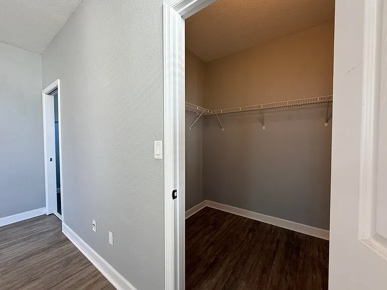 3640 Biltmore Ave — Photo 16