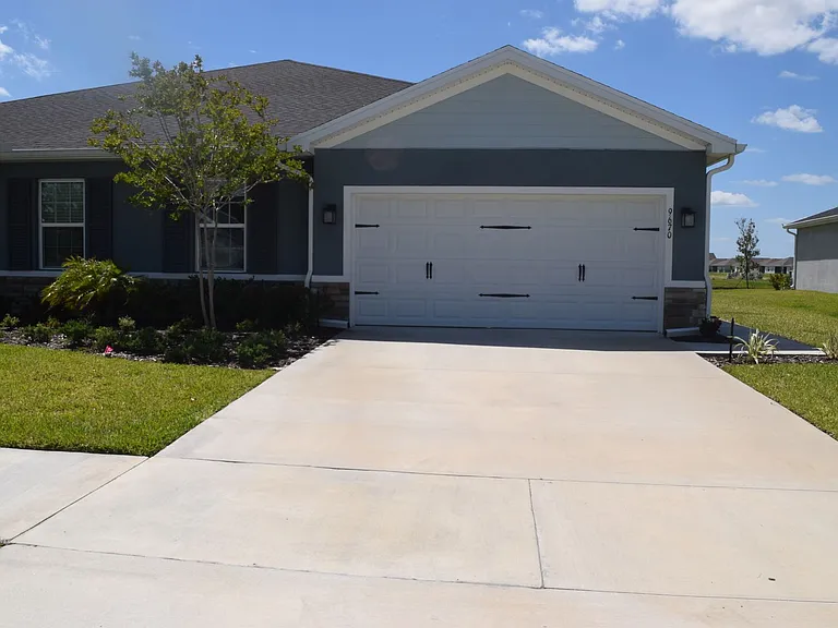 9670 SW Libertas Way — Photo 38