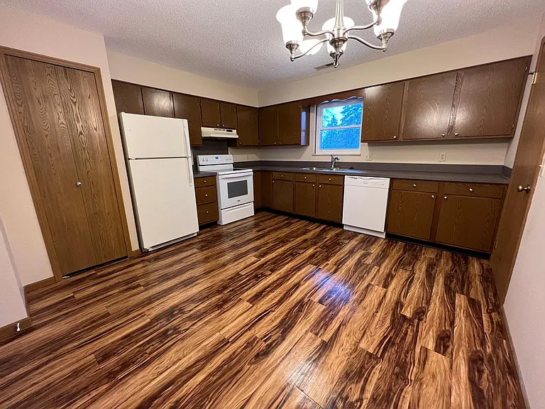 3520 Weiss St #3 — Photo 2